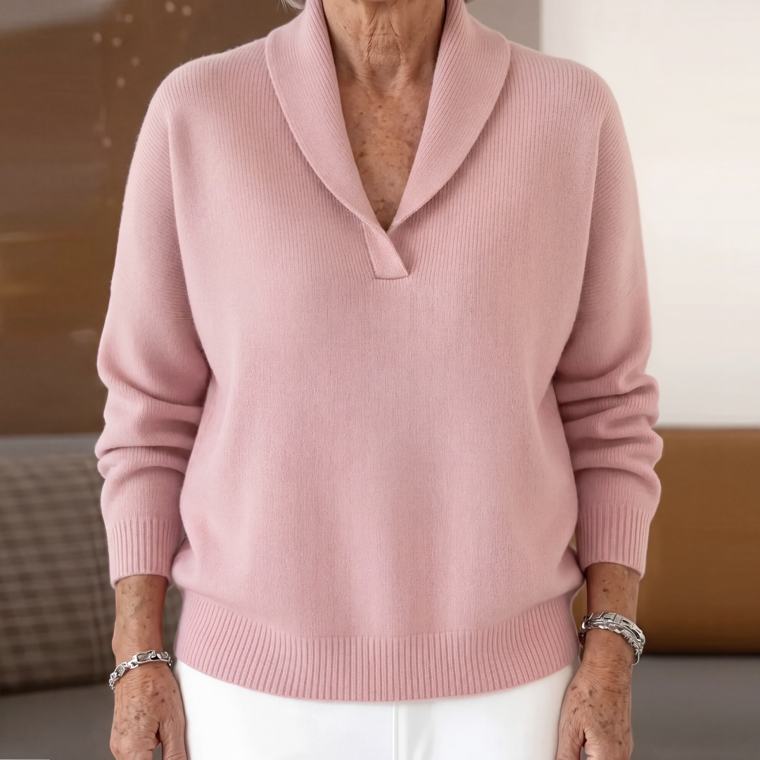 Clarissa | Le pull à col en V « Forgiving-Fit »