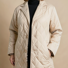 Manteau matelassé beige à doublure léopard