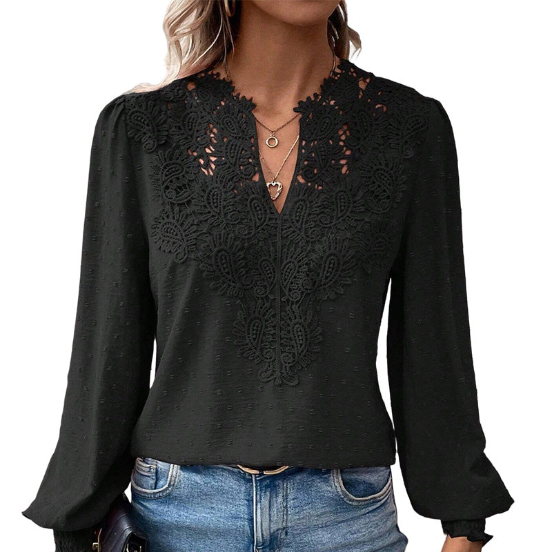 Élise | Blouse à col en V et détails en dentelle