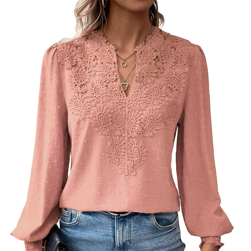 Élise | Blouse à col en V et détails en dentelle